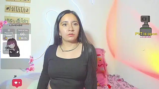 Snapshot of litle_mily_ chatting on 09/25/25, 12:36 litle mily  online show from 09/25/25, 12:36