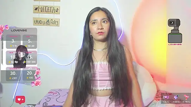 Snapshot of litle_mily_ chatting on 10/01/25, 12:38 litle mily  online show from 10/01/25, 12:38