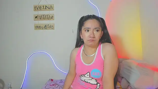 Snapshot of litle_mily_ chatting on 10/04/25, 12:08 litle mily  online show from 10/04/25, 12:08