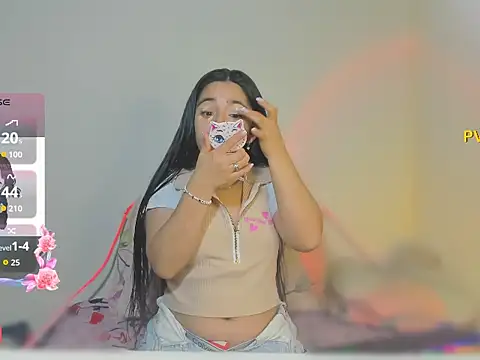 Snapshot of litle_mily_ chatting on 11/13/25, 08:52 litle mily online show from 11/13/25, 08:52