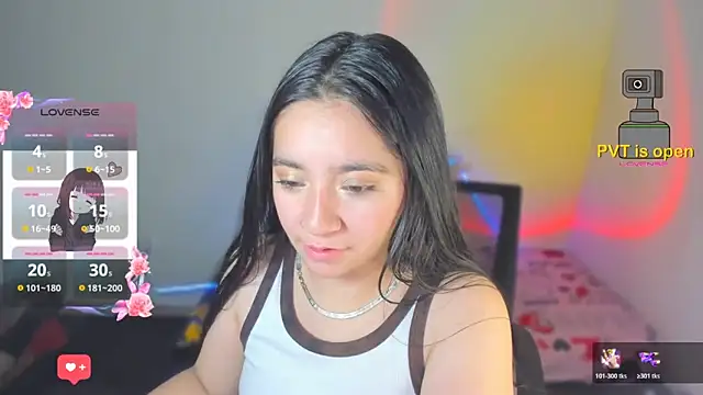 Snapshot of litle_mily_ chatting on 12/04/25, 01:48 litle mily online show from 12/04/25, 01:48