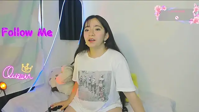 Snapshot of litle_mily_ chatting on 05/09/26, 09:53 litle mily online show from 05/09/26, 09:53