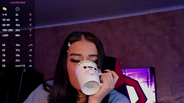 Charlotte greys online show from 01/08/25, 03:51