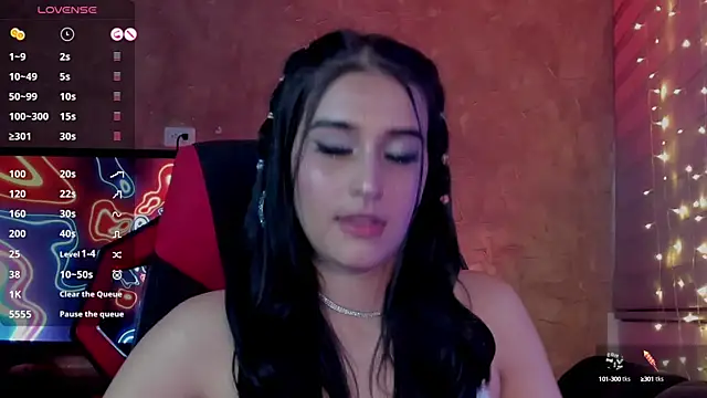 Charlotte greys online show from 02/09/25, 05:19