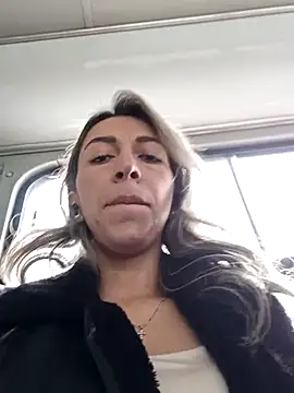 Snapshot of rachellboom chatting on 11/06/25, 09:15 rachellboom online show from 11/06/25, 09:15