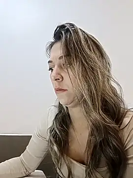 Snapshot of rachellboom chatting on 04/08/26, 11:37 rachellboom online show from 04/08/26, 11:37