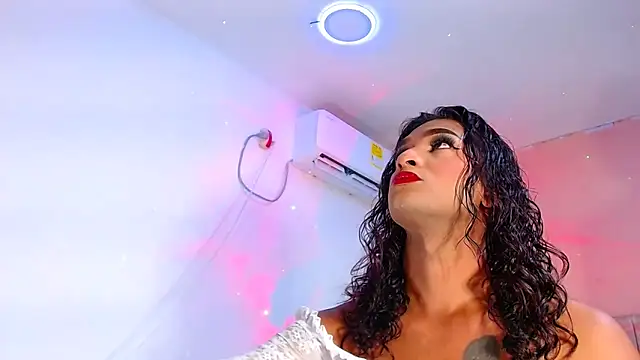 Snapshot of vanessa_nauthygirls chatting on 09/29/25, 07:51 vanessa nauthygirls online show from 09/29/25, 07:51