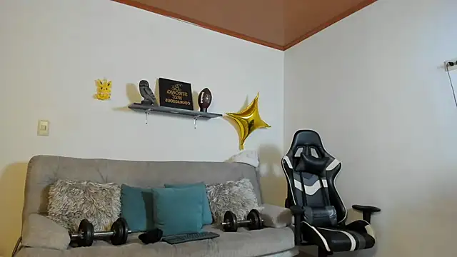 julian wallace online show from 10/20/25, 05:35