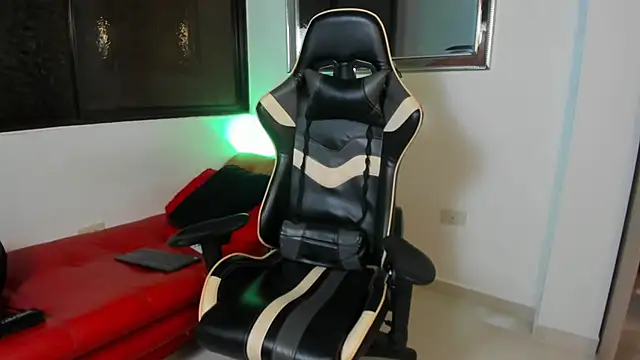 julian wallace online show from 02/25/26, 02:43