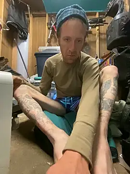 Snapshot of bentoverblonde chatting on 11/03/25, 03:13 bentoverblonde online show from 11/03/25, 03:13