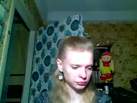 Snapshot of SexyAndYunge chatting on 12/02/24, 01:24 SexyAndYunge online show from 12/02/24, 01:24