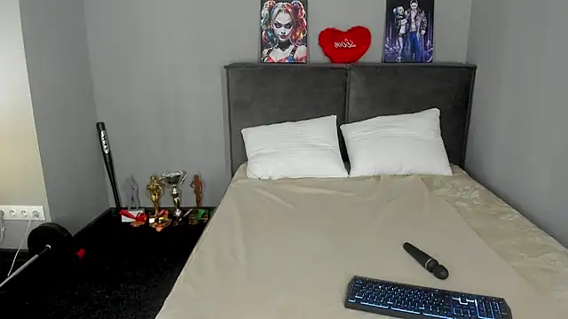 Snapshot of MuscleXXXBarbie chatting on 06/12/26, 01:59 MuscleXXXBarbie online show from 06/12/26, 01:59