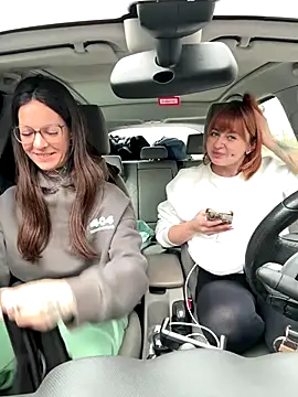 BrownieyQueen online show from 11/28/25, 08:50