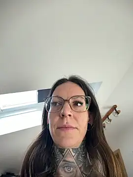 Snapshot of BrownieyQueen chatting on 02/07/26, 09:13 BrownieyQueen online show from 02/07/26, 09:13