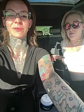 Snapshot of BrownieyQueen chatting on 02/27/26, 08:03 BrownieyQueen online show from 02/27/26, 08:03