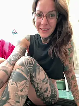 BrownieyQueen online show from 06/18/26, 05:50