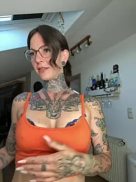 BrownieyQueen online show from 06/19/26, 06:23