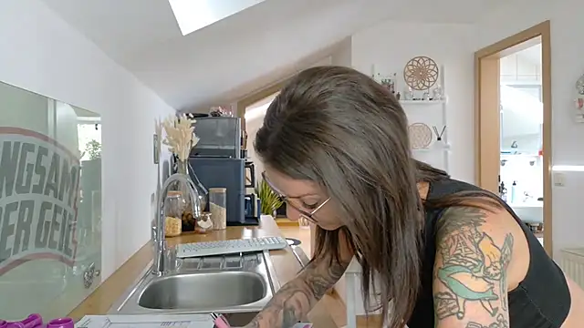 BrownieyQueen online show from 07/23/26, 07:28