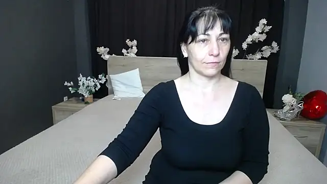 Snapshot of LiluGrants chatting on 05/16/26, 06:07 LiluGrants online show from 05/16/26, 06:07