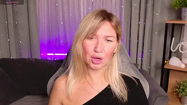 MilaBott online show from 09/17/25, 08:32