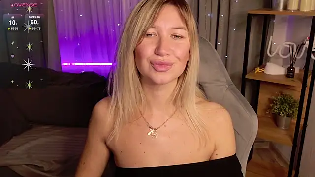 MilaBott online show from 10/11/25, 08:40