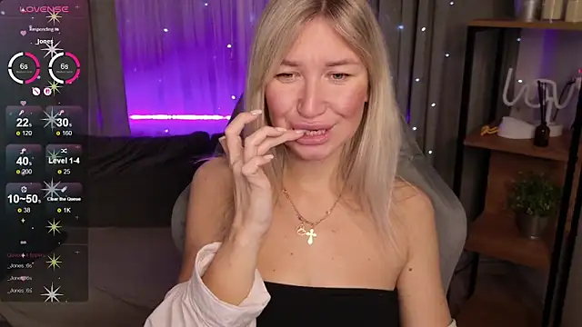 MilaBott online show from 10/18/25, 08:15