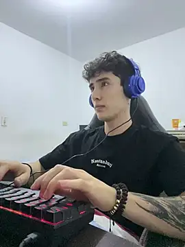 gojo satoru 18 online show from 02/14/26, 01:46