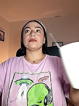 helena smith online show from 11/07/25, 02:33