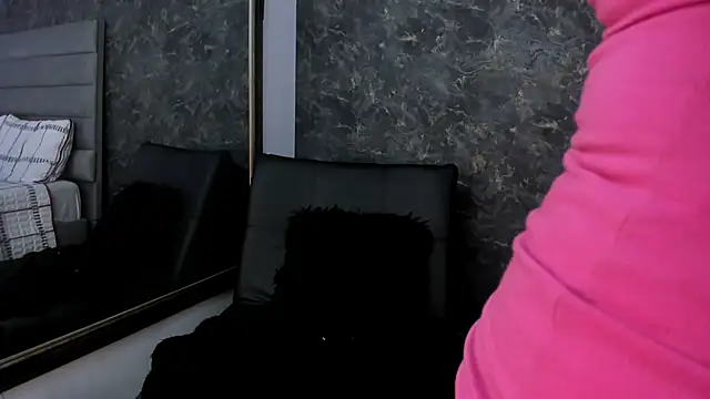 Snapshot of Bella_Evans_ chatting on 01/22/25, 10:48 Bella Evans  online show from 01/22/25, 10:48