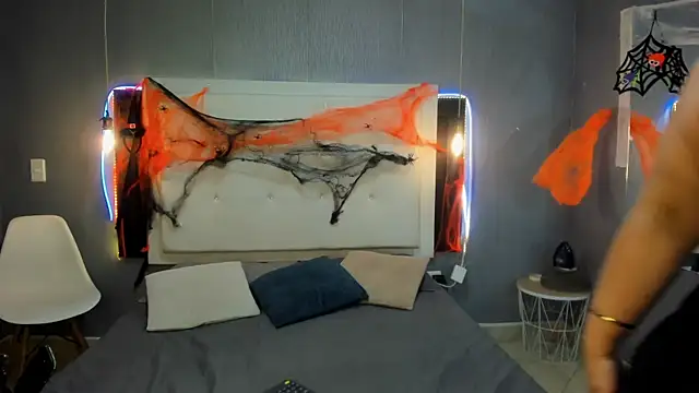 Clarigil online show from 10/31/25, 09:05