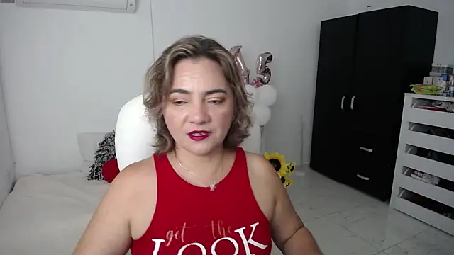 Chiraz hasnaa online show from 01/26/25, 11:08