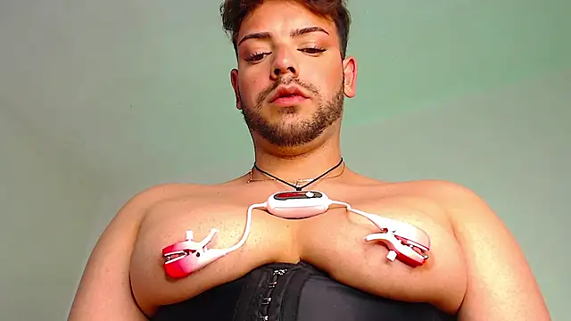 Snapshot of Logan_cocky chatting on 03/07/26, 07:44 Logan cocky online show from 03/07/26, 07:44