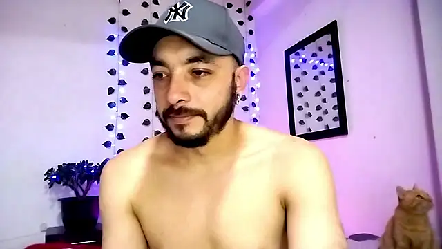 hotlatin92 online show from 12/11/24, 03:02