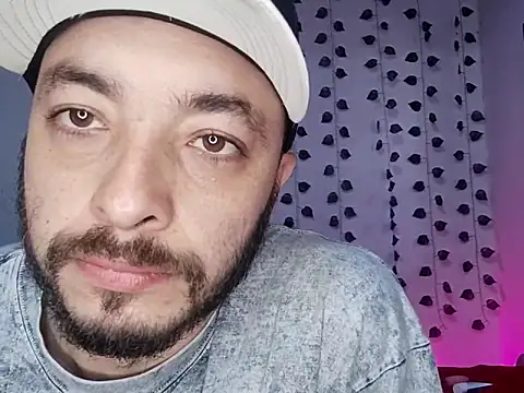 hotlatin92 online show from 02/28/25, 09:23