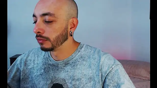 hotlatin92 online show from 09/21/25, 03:19