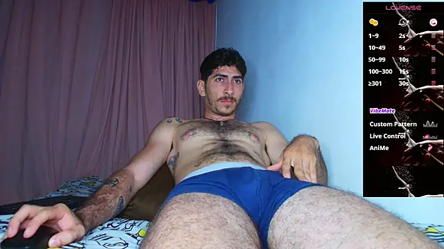 Snapshot of Thomass00 chatting on 09/12/25, 02:44 Thomass00 online show from 09/12/25, 02:44