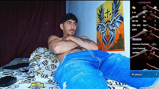 Snapshot of Thomass00 chatting on 10/21/25, 02:23 Thomass00 online show from 10/21/25, 02:23