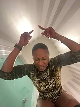 wynterheat online show from 12/11/24, 09:19