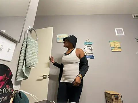 wynterheat online show from 12/24/24, 04:55