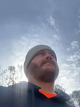 Snapshot of sexuallysubmissiveCD chatting on 11/15/25, 04:25 sexuallysubmissiveCD online show from 11/15/25, 04:25