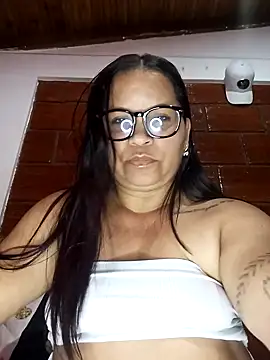 Snapshot of Sikiu_40 chatting on 02/06/25, 05:14 Sikiu 40 online show from 02/06/25, 05:14