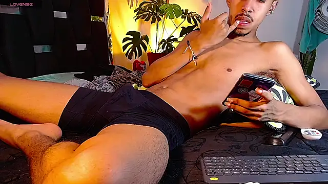 RyanRizzo online show from 12/05/24, 04:01