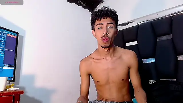 RyanRizzo online show from 12/15/24, 01:57