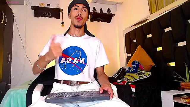 RyanRizzo online show from 12/23/24, 07:28