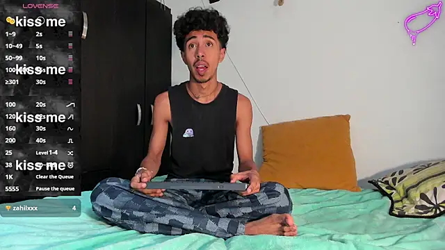 RyanRizzo online show from 03/19/25, 05:17