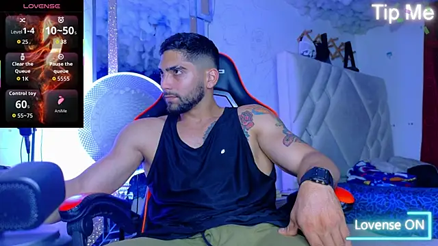 Rich boy01 online show from 12/14/25, 01:33