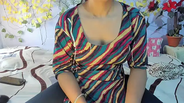 Snapshot of aarjulove chatting on 06/27/26, 06:07 aarjulove online show from 06/27/26, 06:07