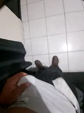 littleboyhot95 online show from 09/18/25, 12:01