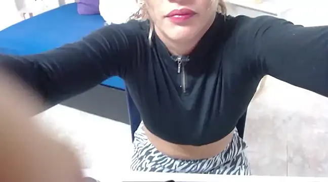 Suxxxy  online show from 01/12/25, 01:42