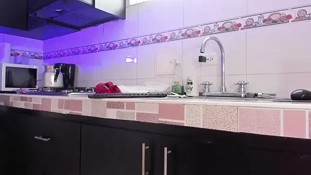 Emma-evans online show from 03/20/25, 05:04